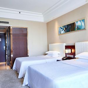 Traditional Twin Rooms Guest room 2 Twin or Single Beds